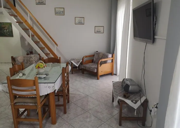 Panos & Antzy Apartments